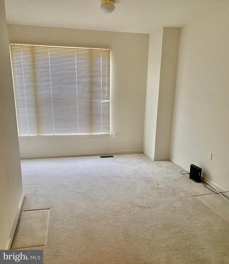 14702 FARNHAM LANE