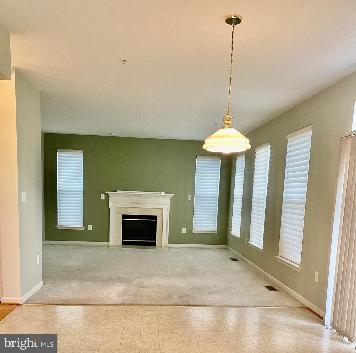 14702 FARNHAM LANE