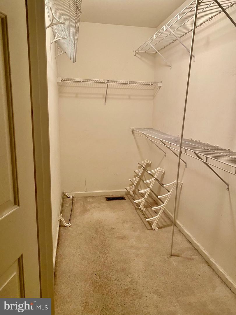 14702 FARNHAM LANE