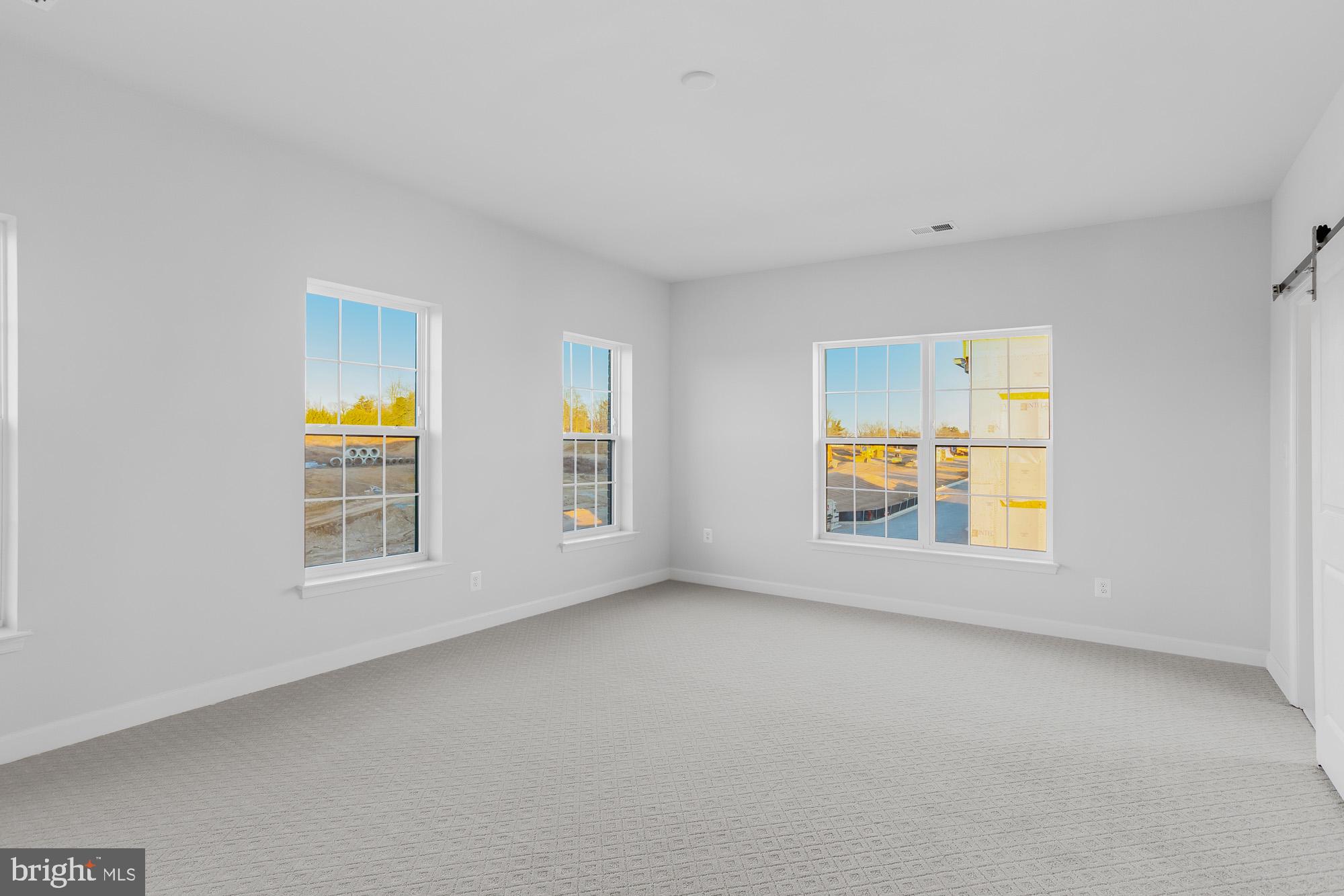609 Skiff WAY