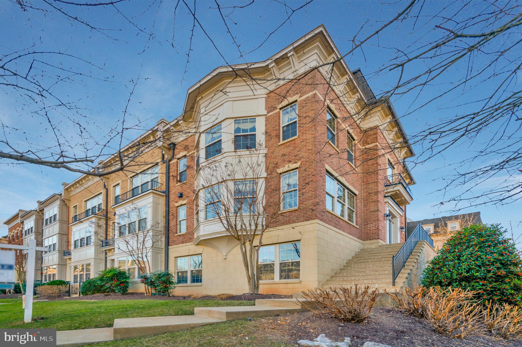 500 Overlook Park DRIVE Unit: 27