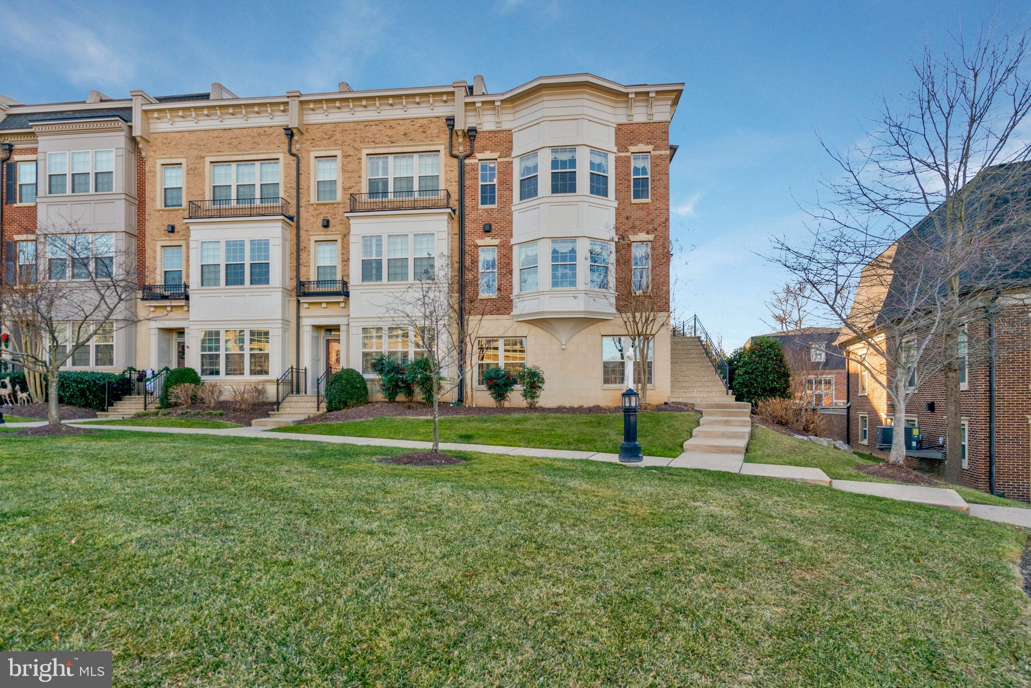 500 Overlook Park DRIVE Unit: 27