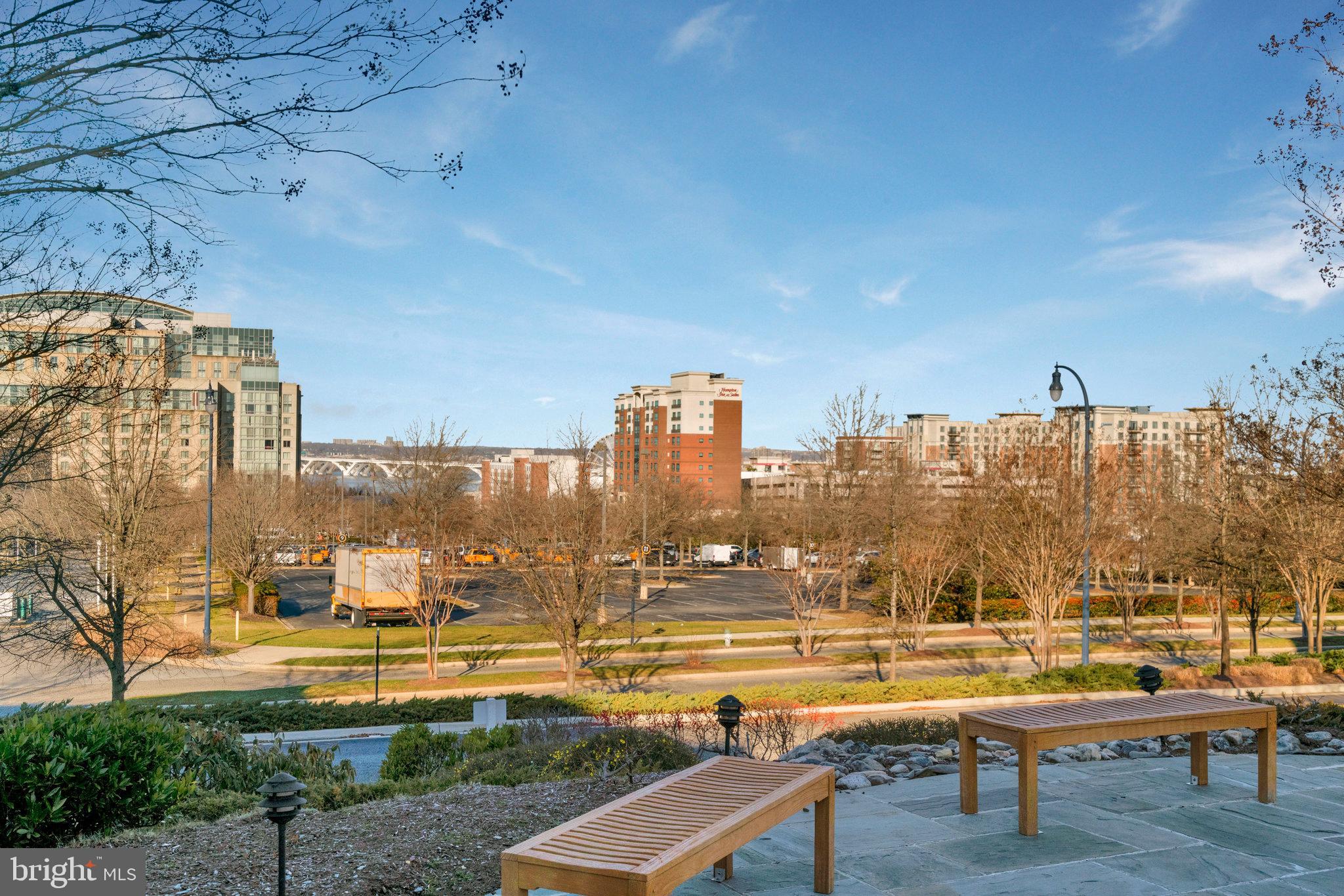 500 Overlook Park DRIVE Unit: 27