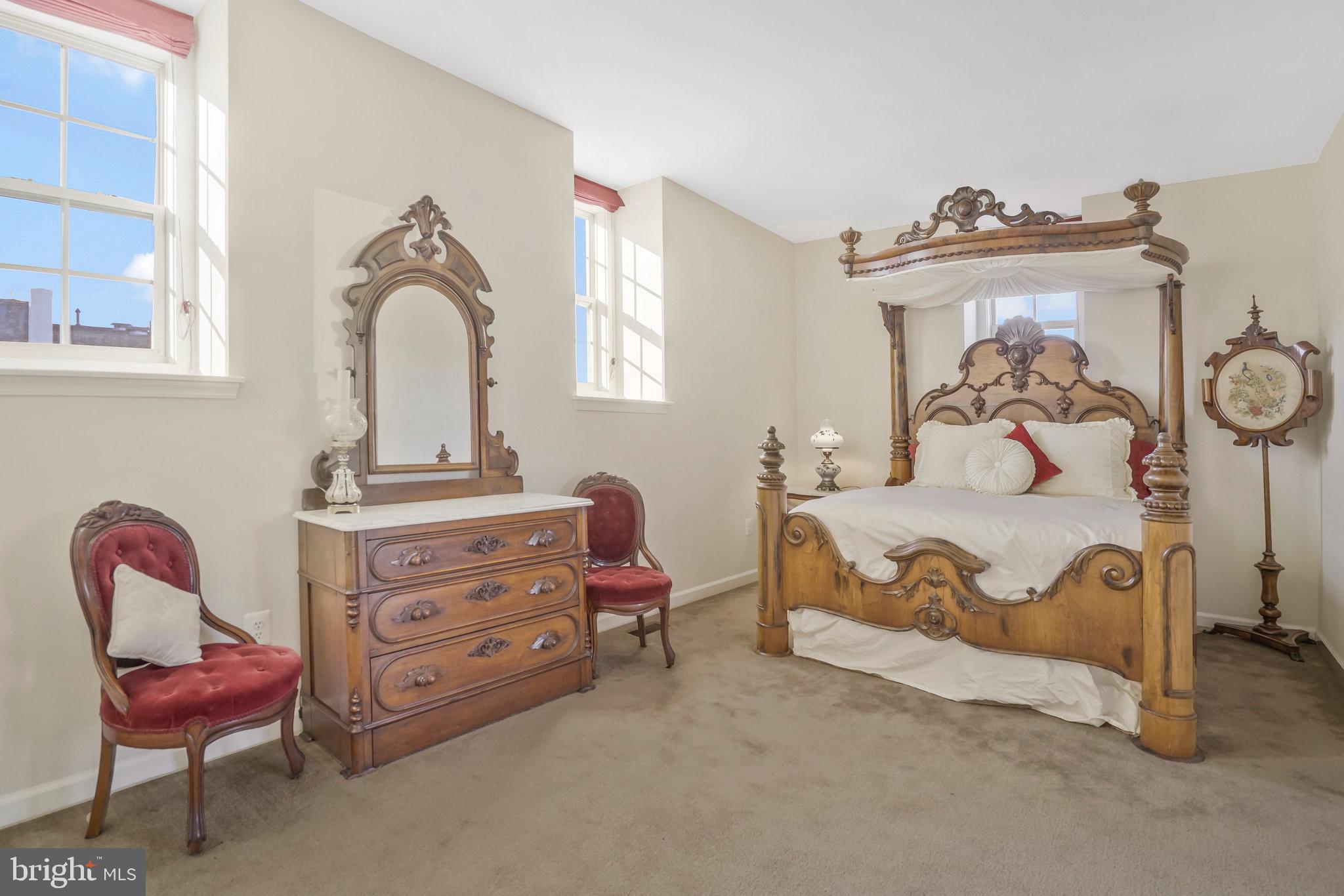 500 Overlook Park DRIVE Unit: 27