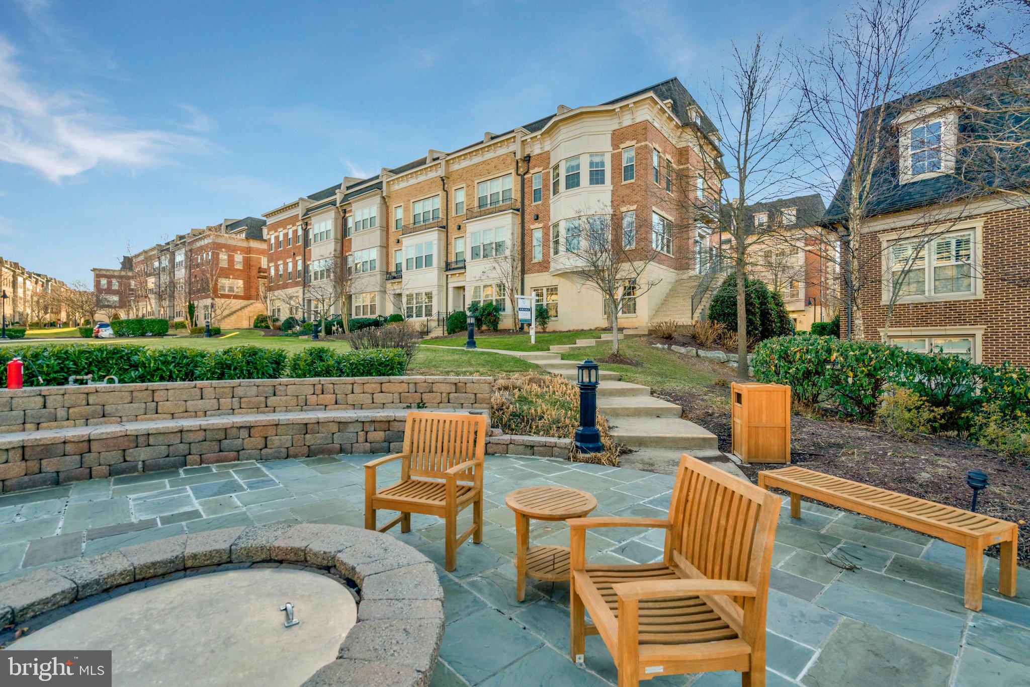 500 Overlook Park DRIVE Unit: 27