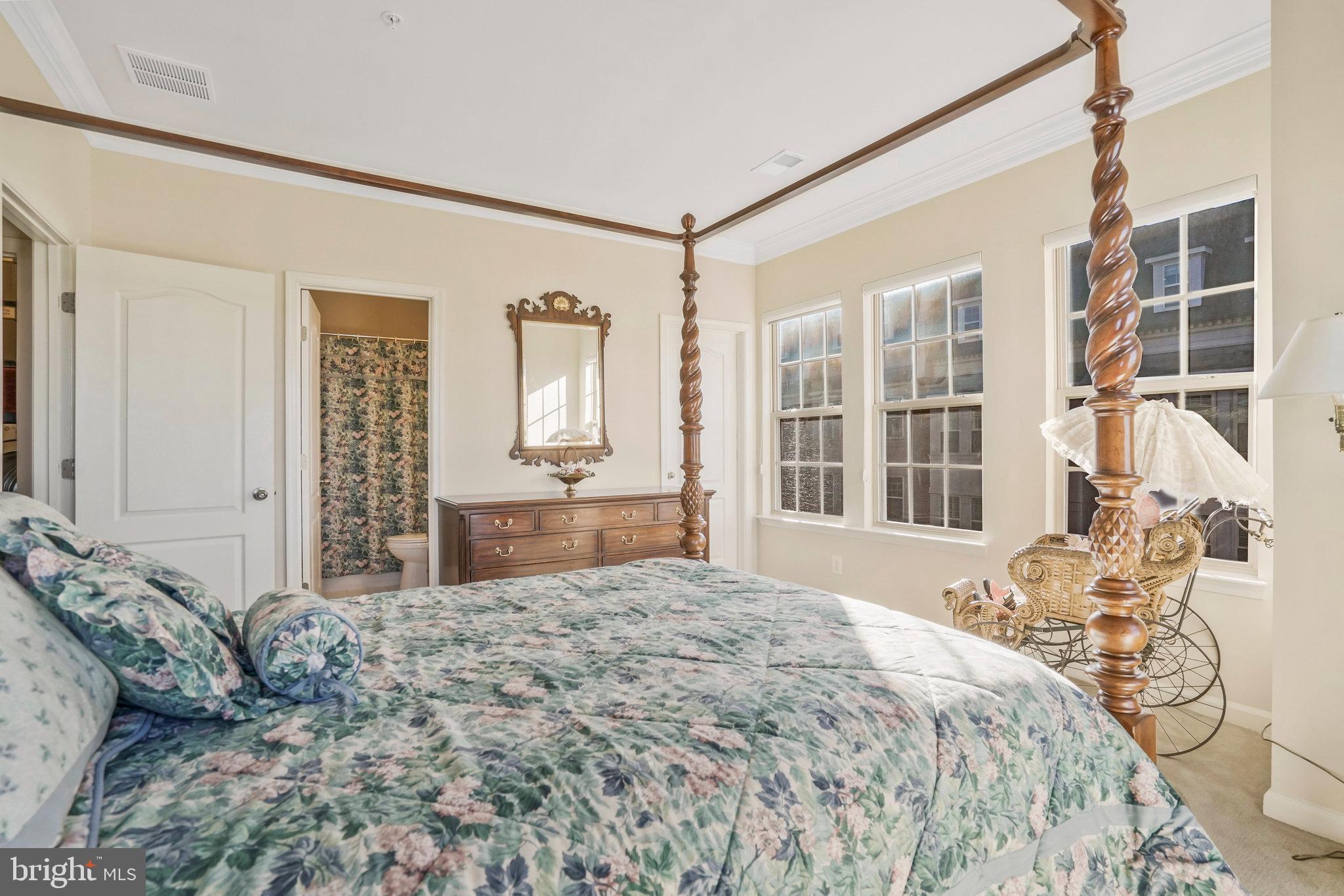 500 Overlook Park DRIVE Unit: 27