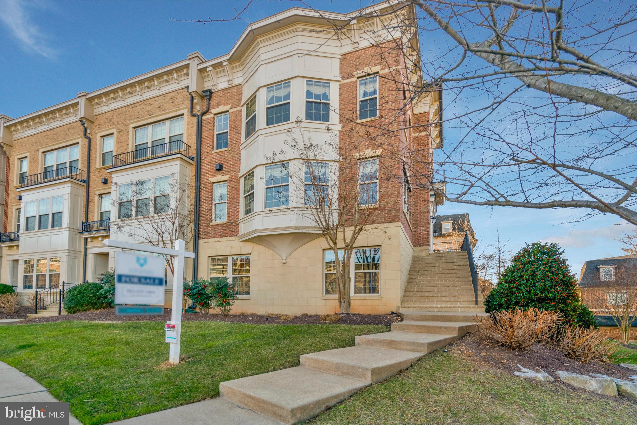 500 Overlook Park DRIVE Unit: 27