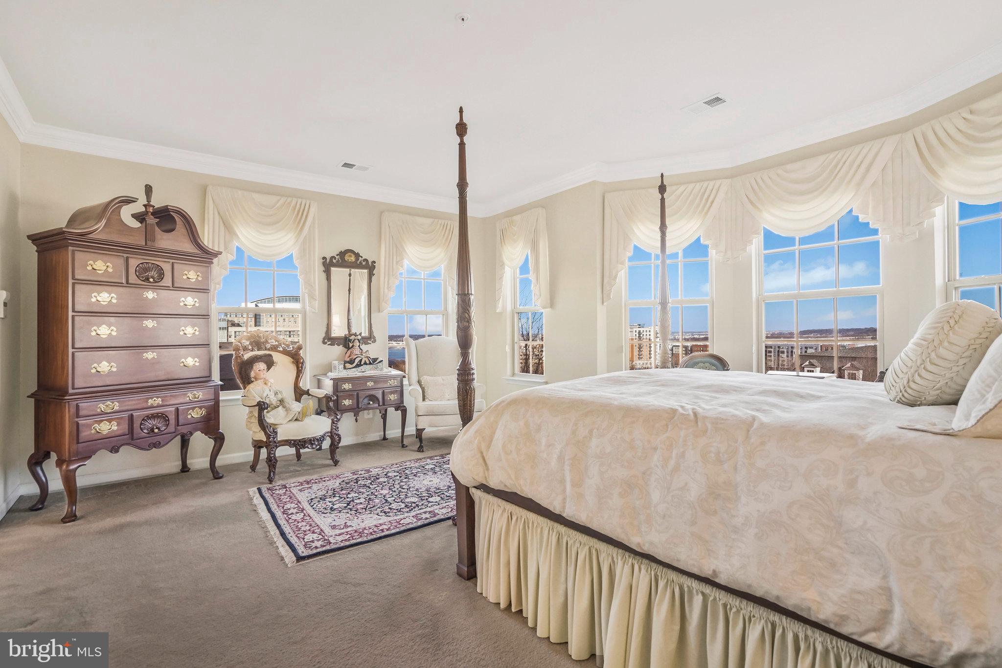 500 Overlook Park DRIVE Unit: 27