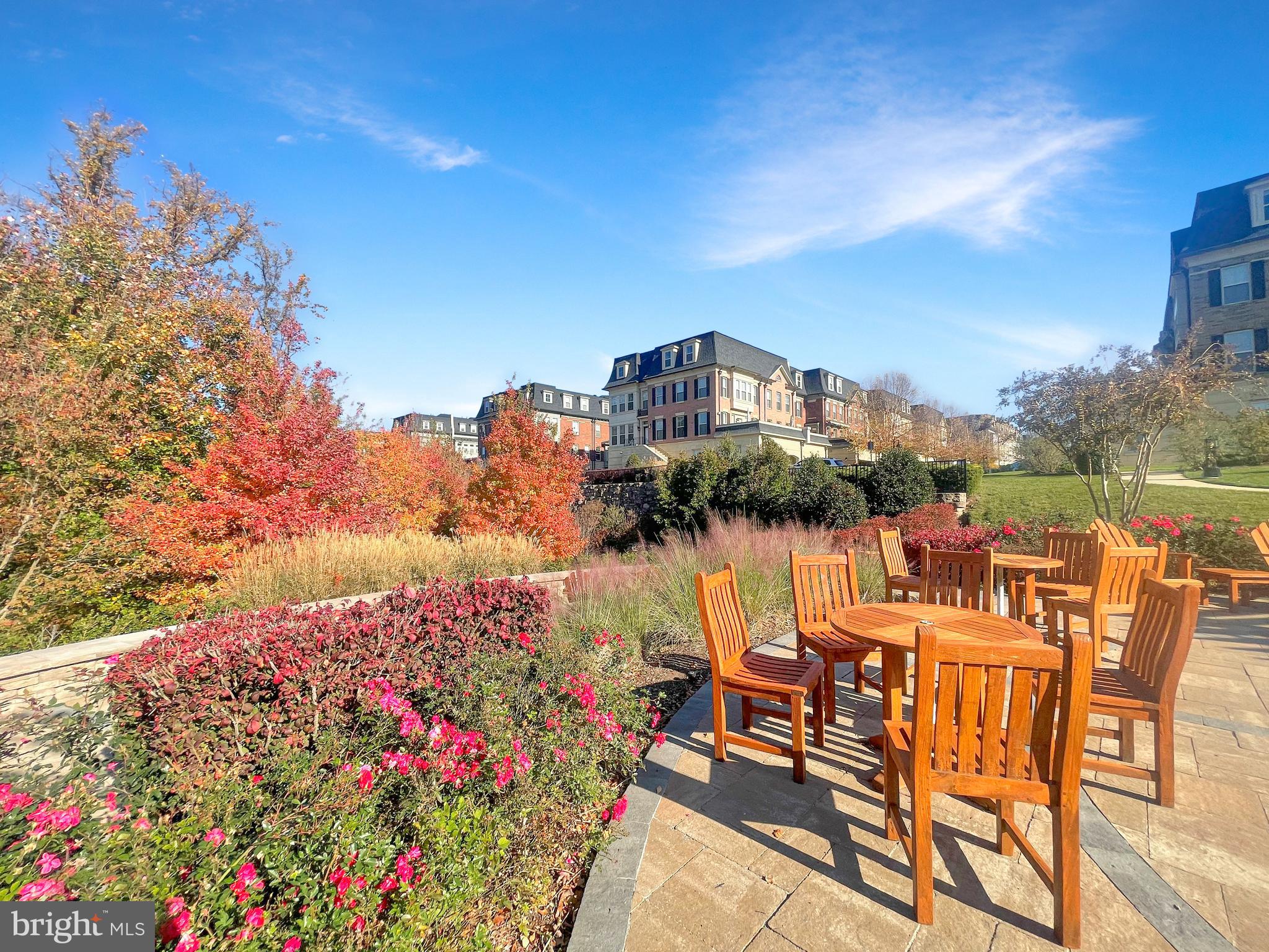 500 Overlook Park DRIVE Unit: 27