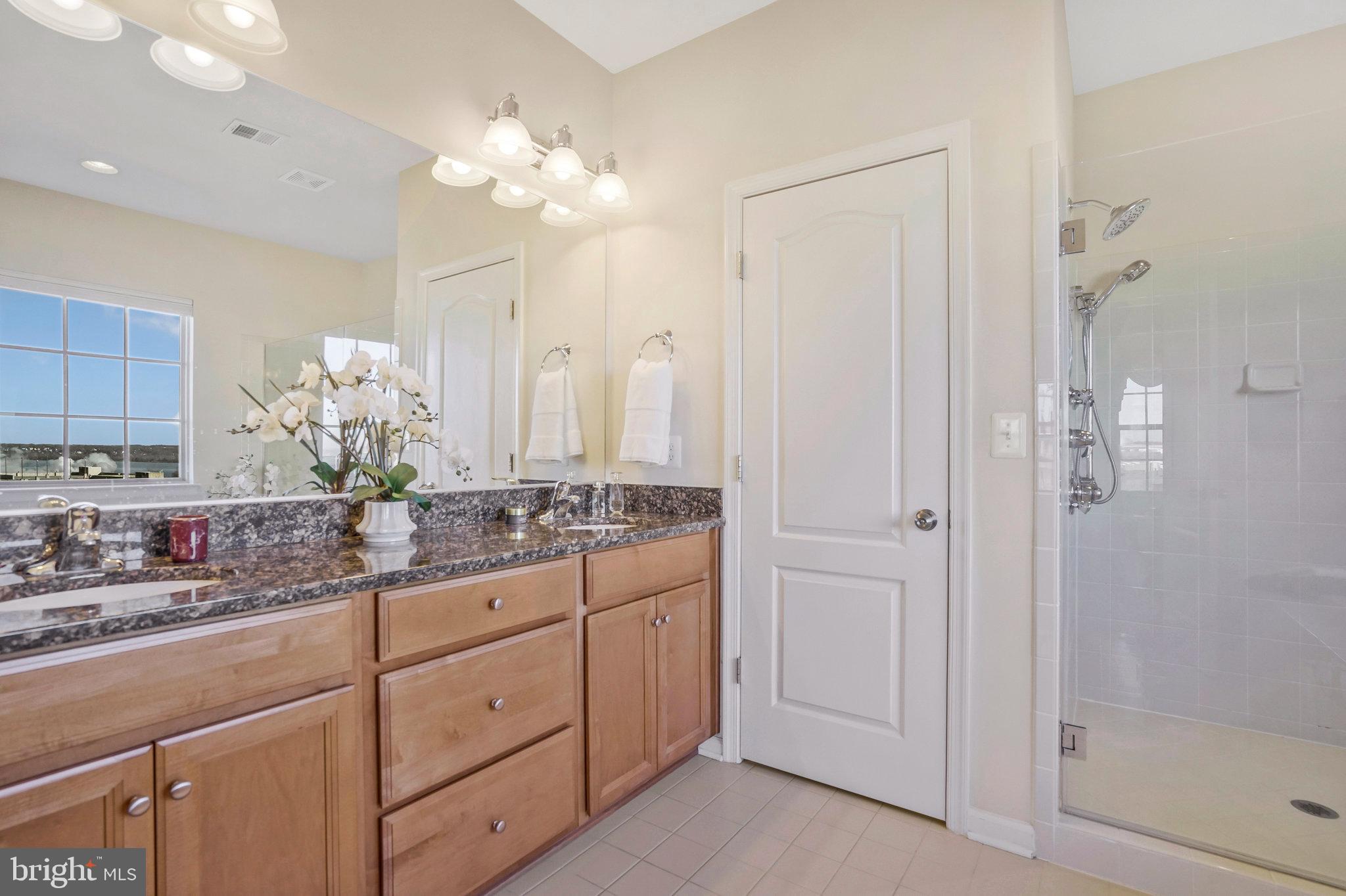 500 Overlook Park DRIVE Unit: 27