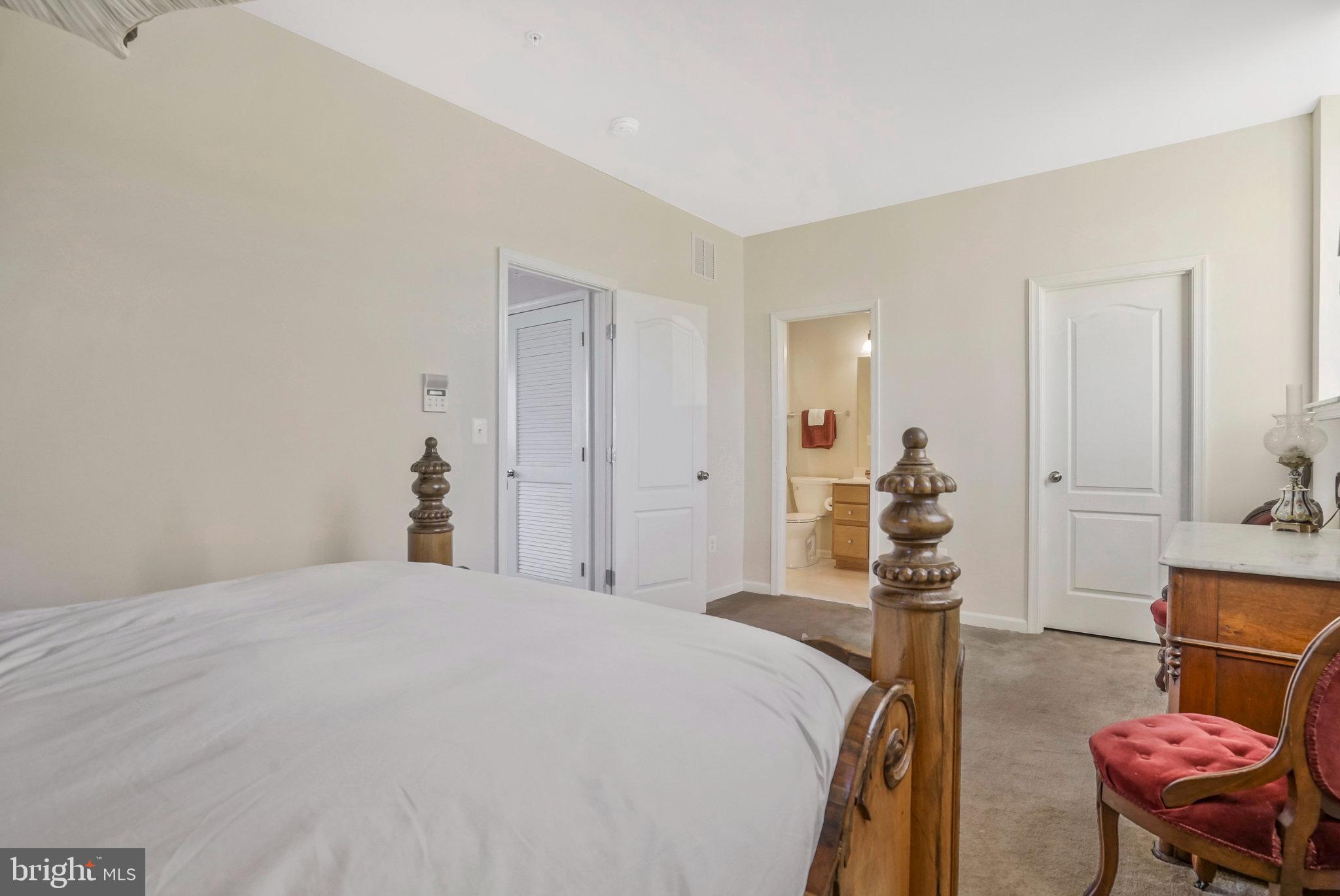 500 Overlook Park DRIVE Unit: 27