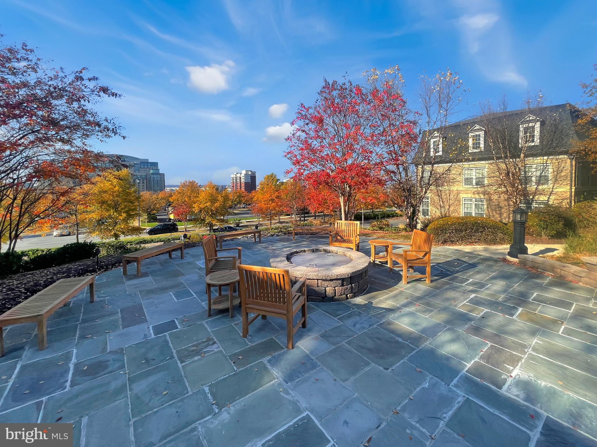 500 Overlook Park DRIVE Unit: 27