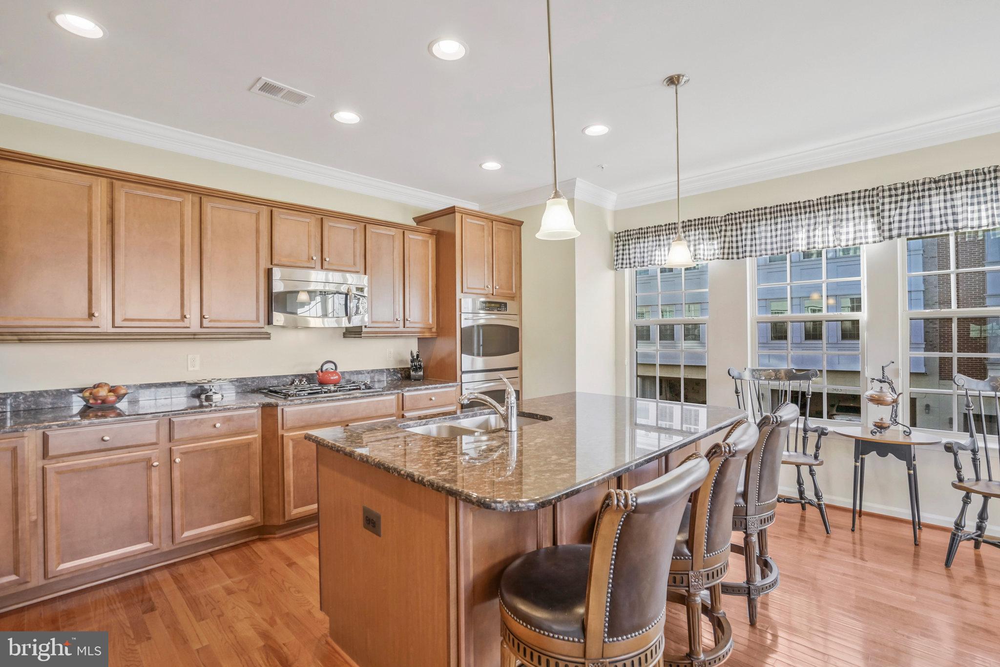 500 Overlook Park DRIVE Unit: 27
