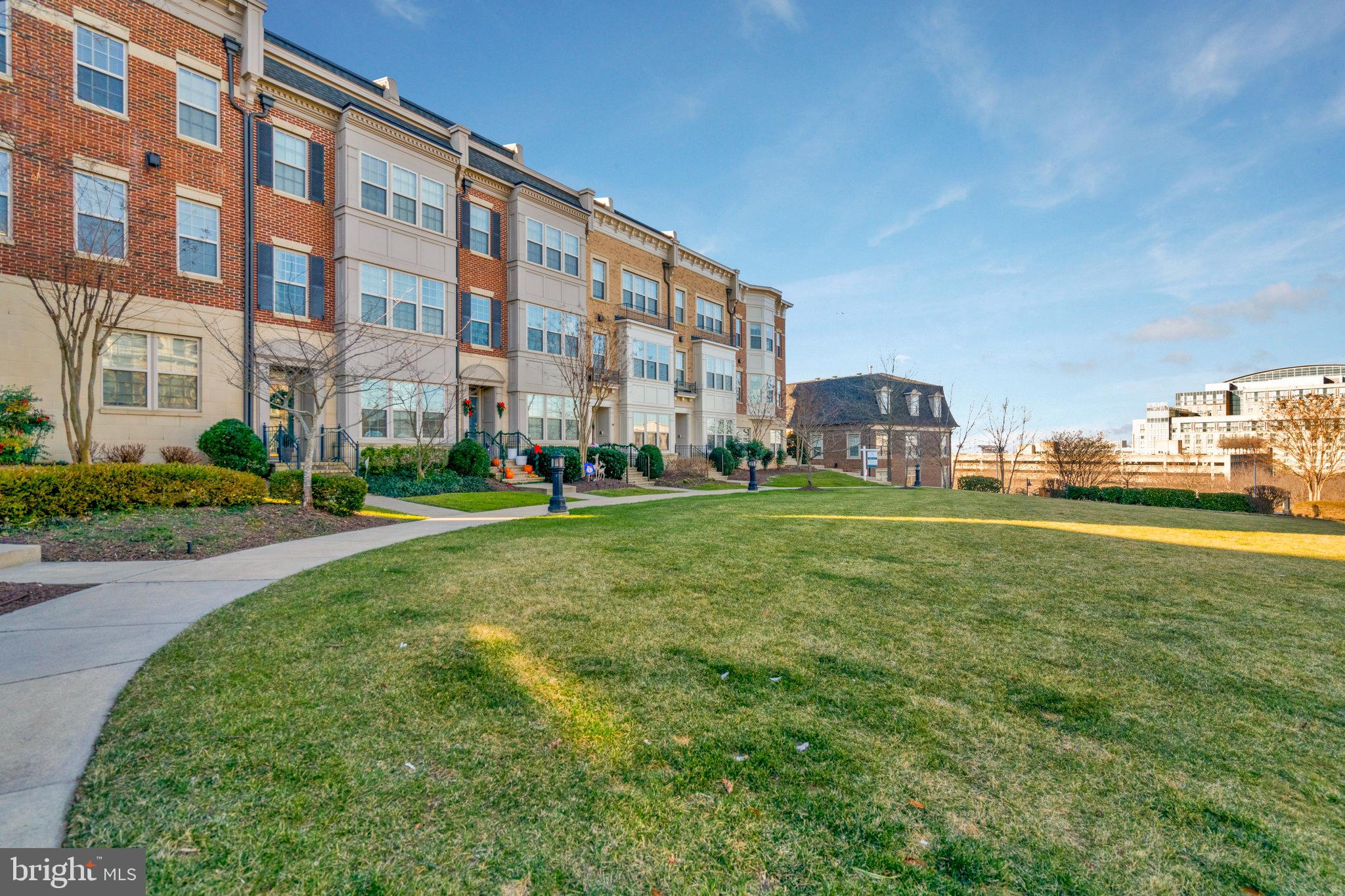 500 Overlook Park DRIVE Unit: 27