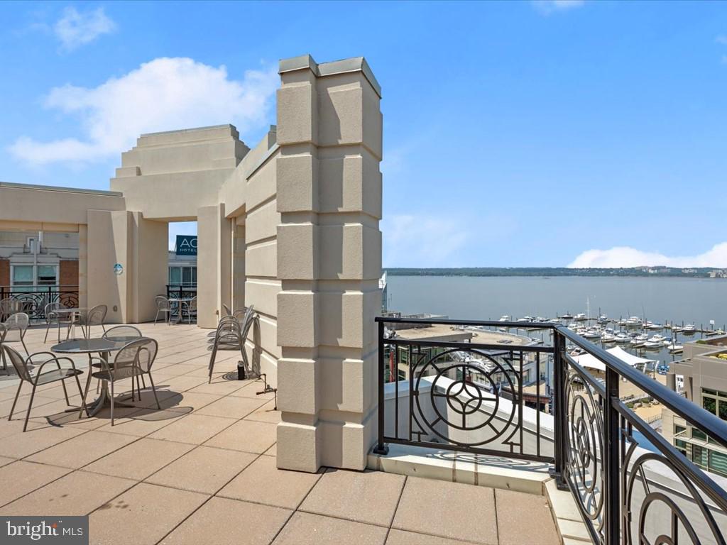 143 Waterfront Street Unit: 304