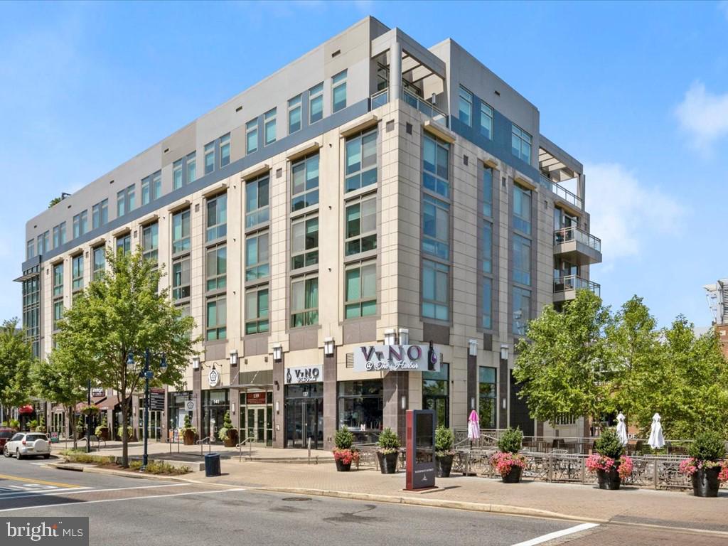143 Waterfront Street Unit: 304
