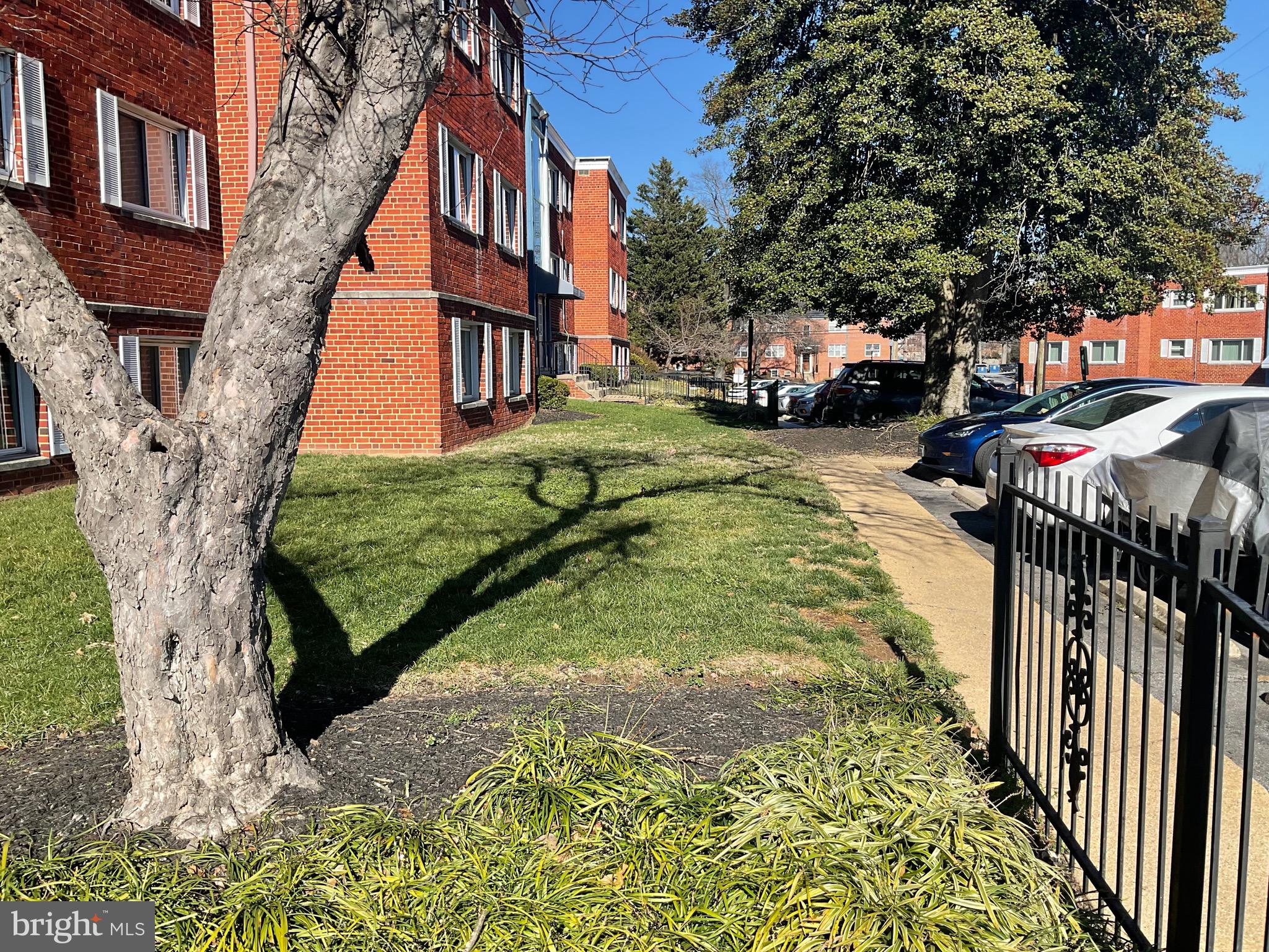 3825 Hamilton St #C-201