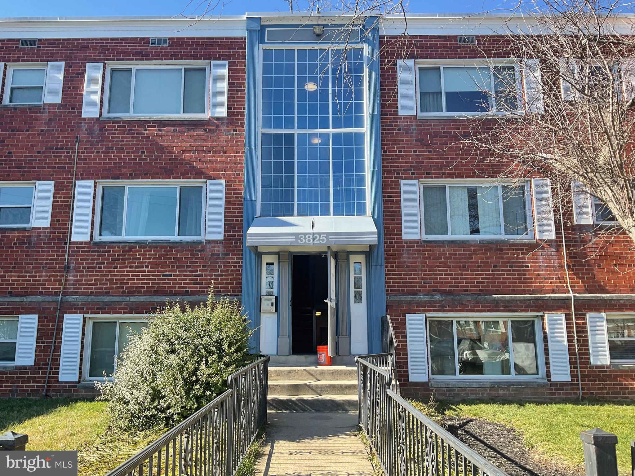 3825 Hamilton St #C-201