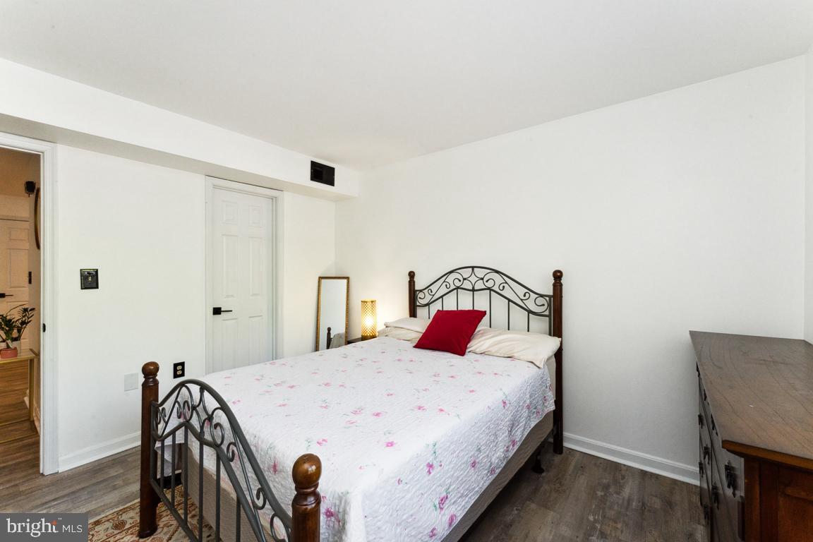 9720 Lake Pointe Ct #101
