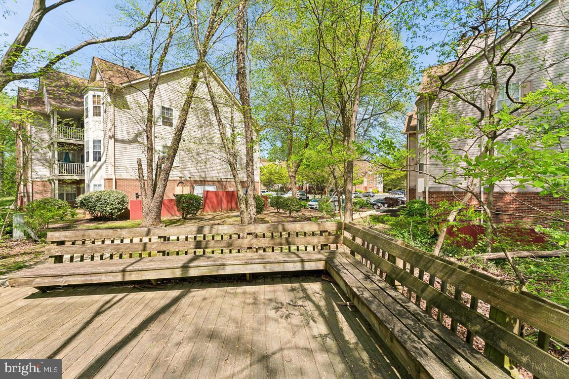 9720 Lake Pointe Ct #101