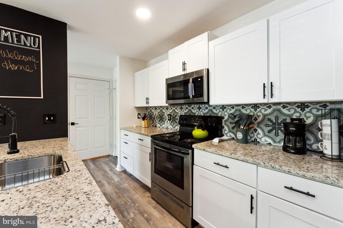 9720 Lake Pointe Ct #101