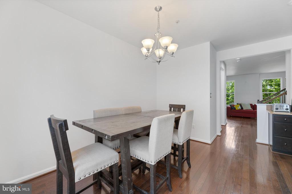 1707 Fernwood Dr