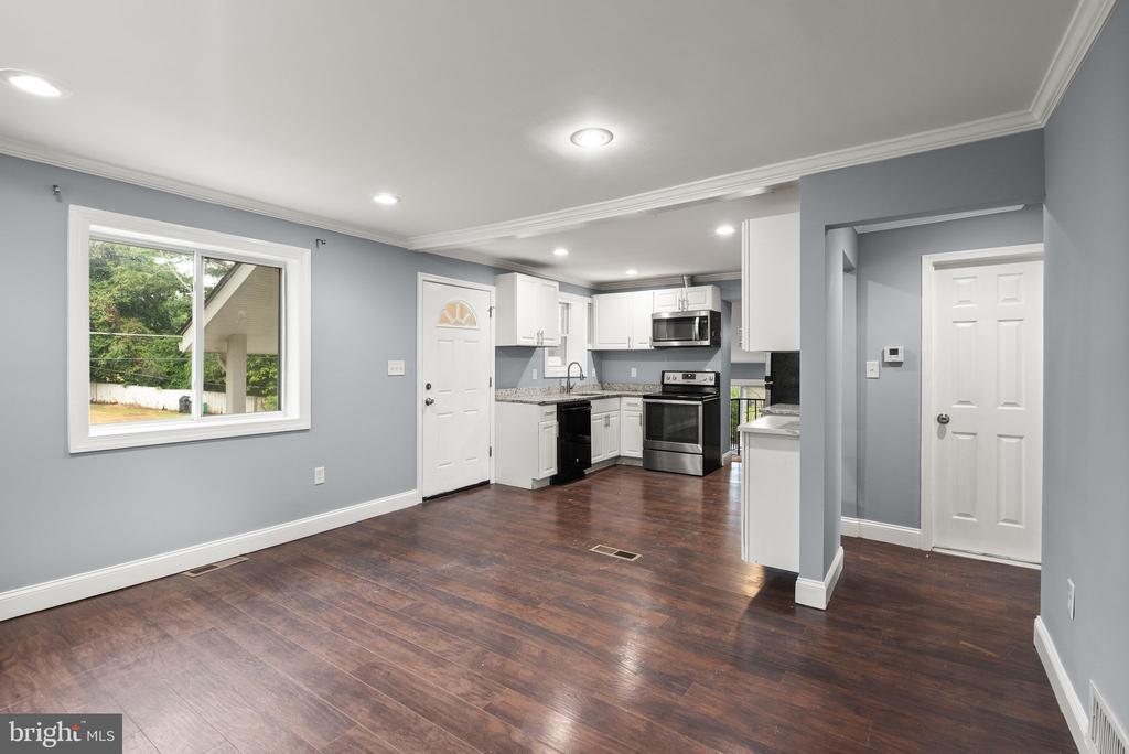 1403 Dunbar Oaks Dr
