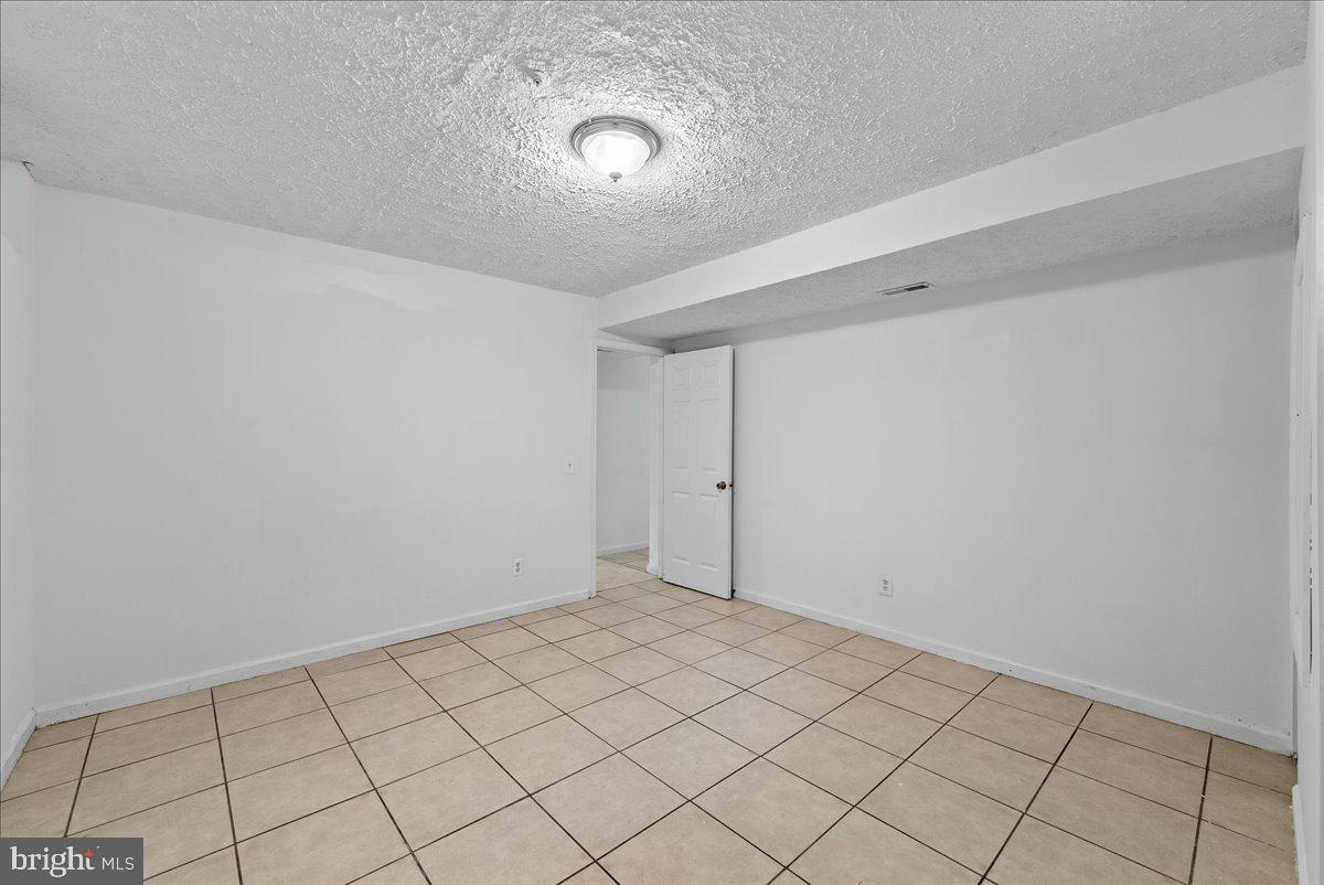 1923 Tall Timber Ct
