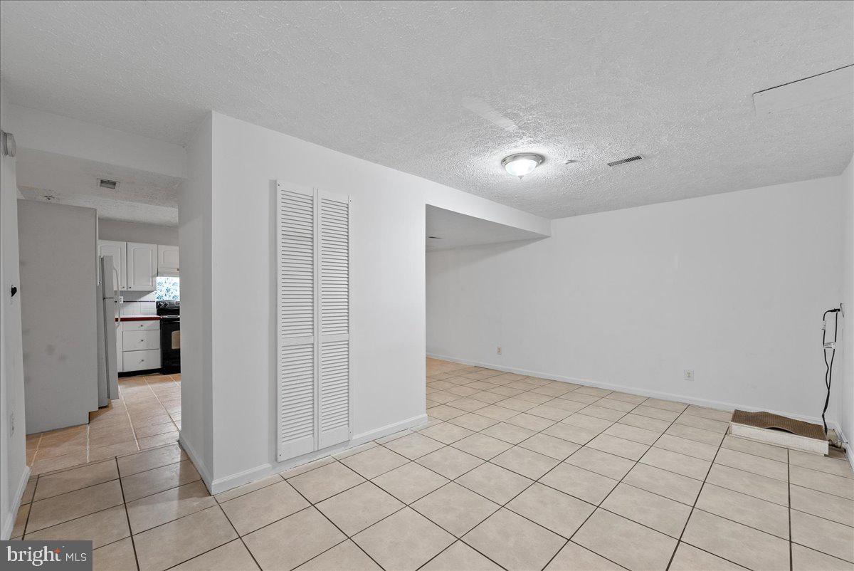 1923 Tall Timber Ct