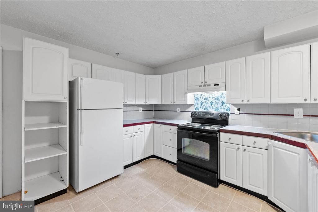 1923 Tall Timber Ct