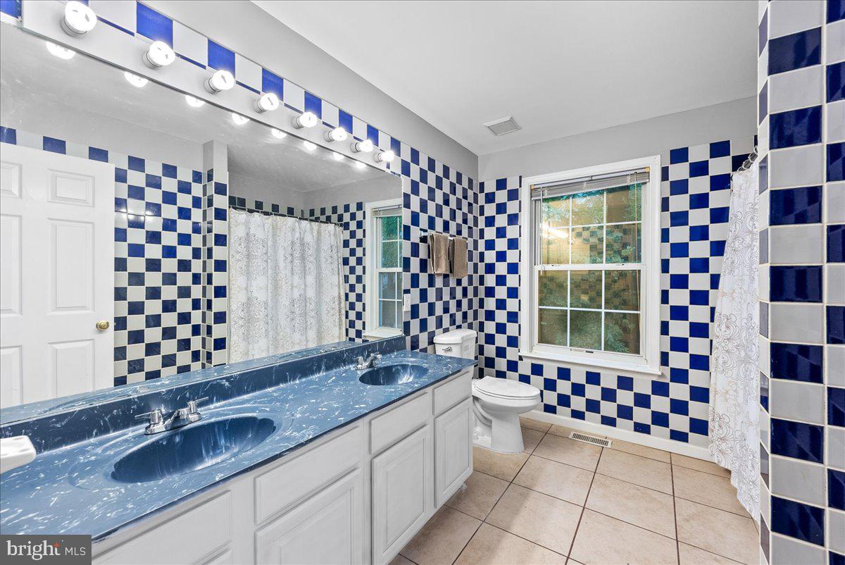 1923 Tall Timber Ct