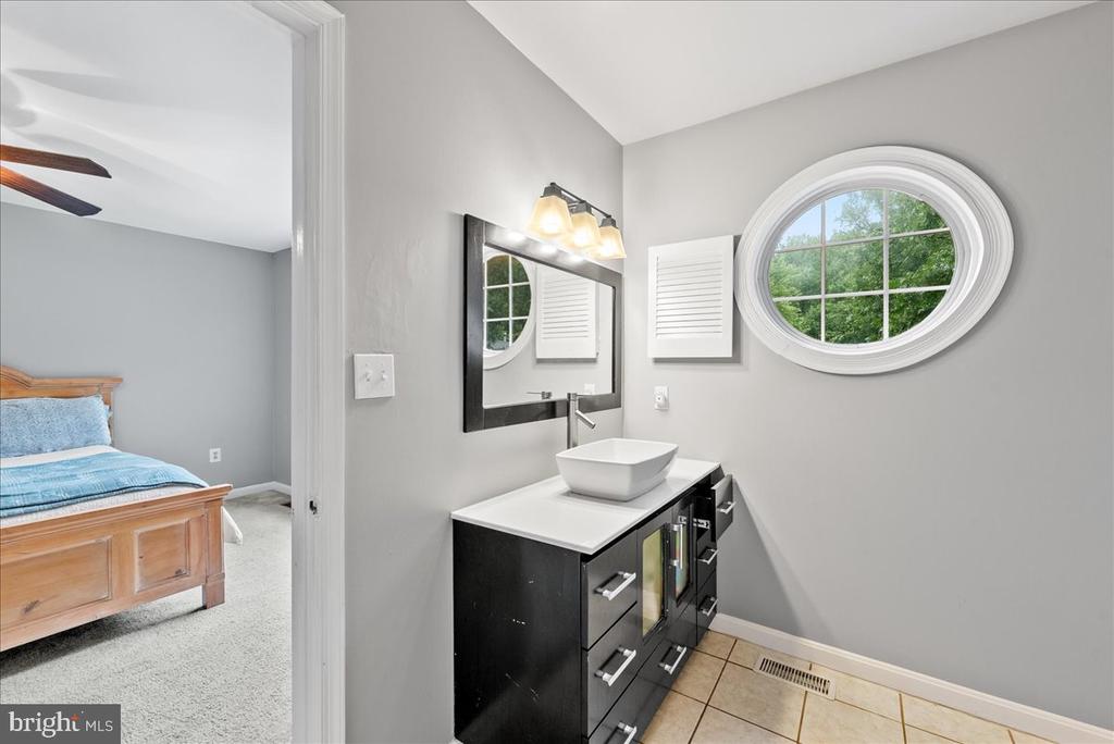1923 Tall Timber Ct