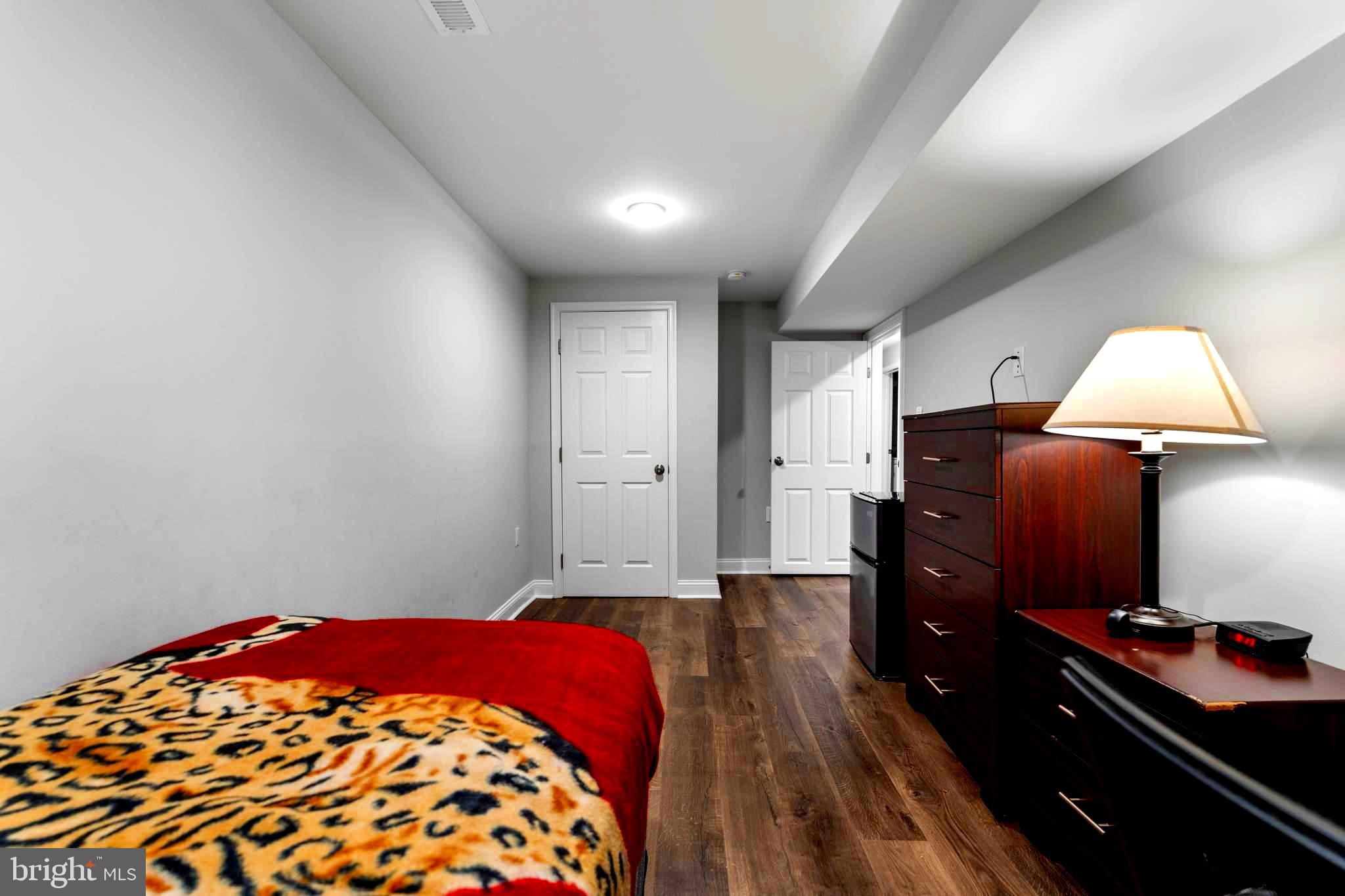 902 Sitka Ln