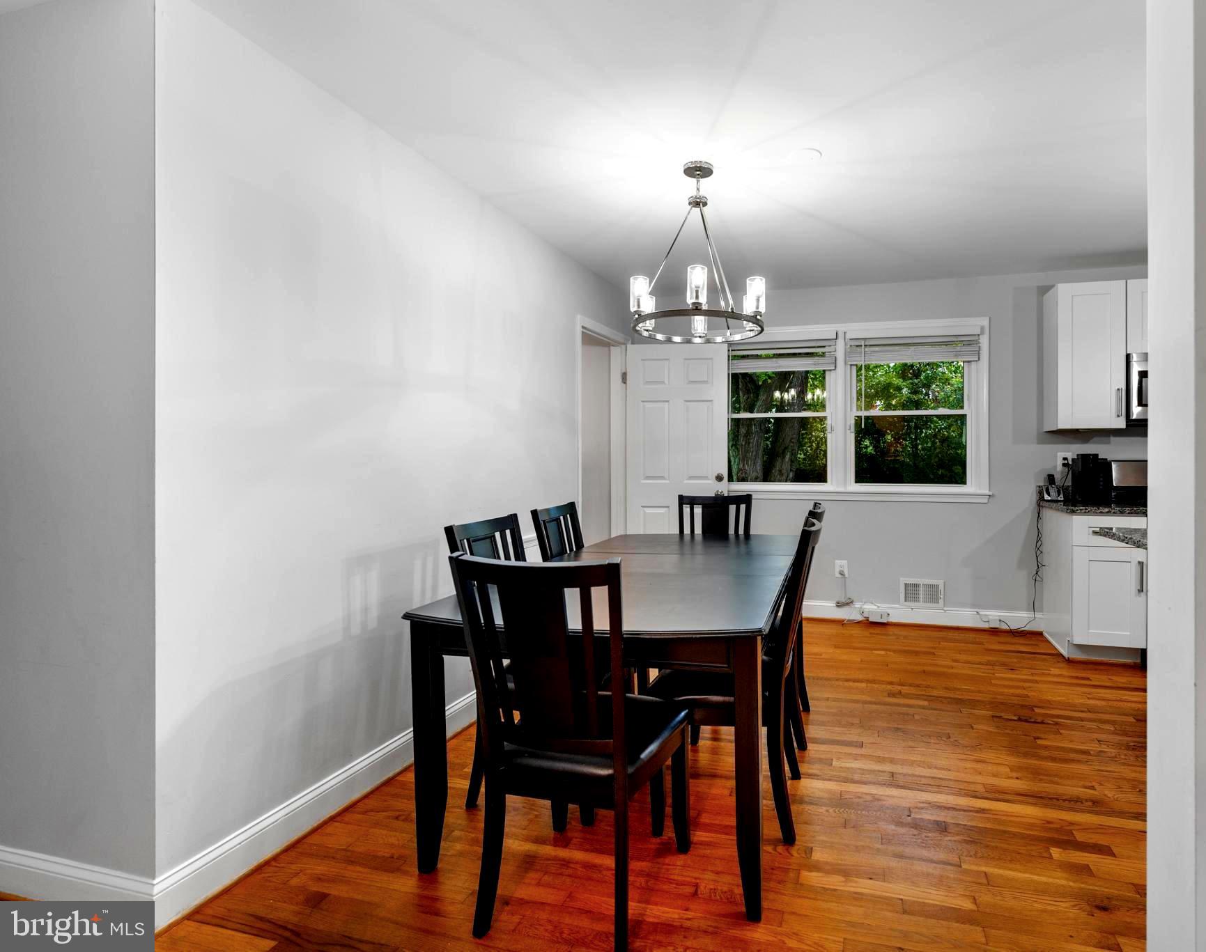 902 Sitka Ln