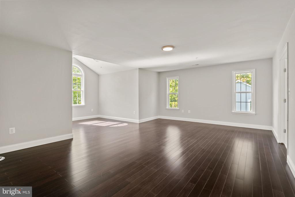 408 Cedar Rd