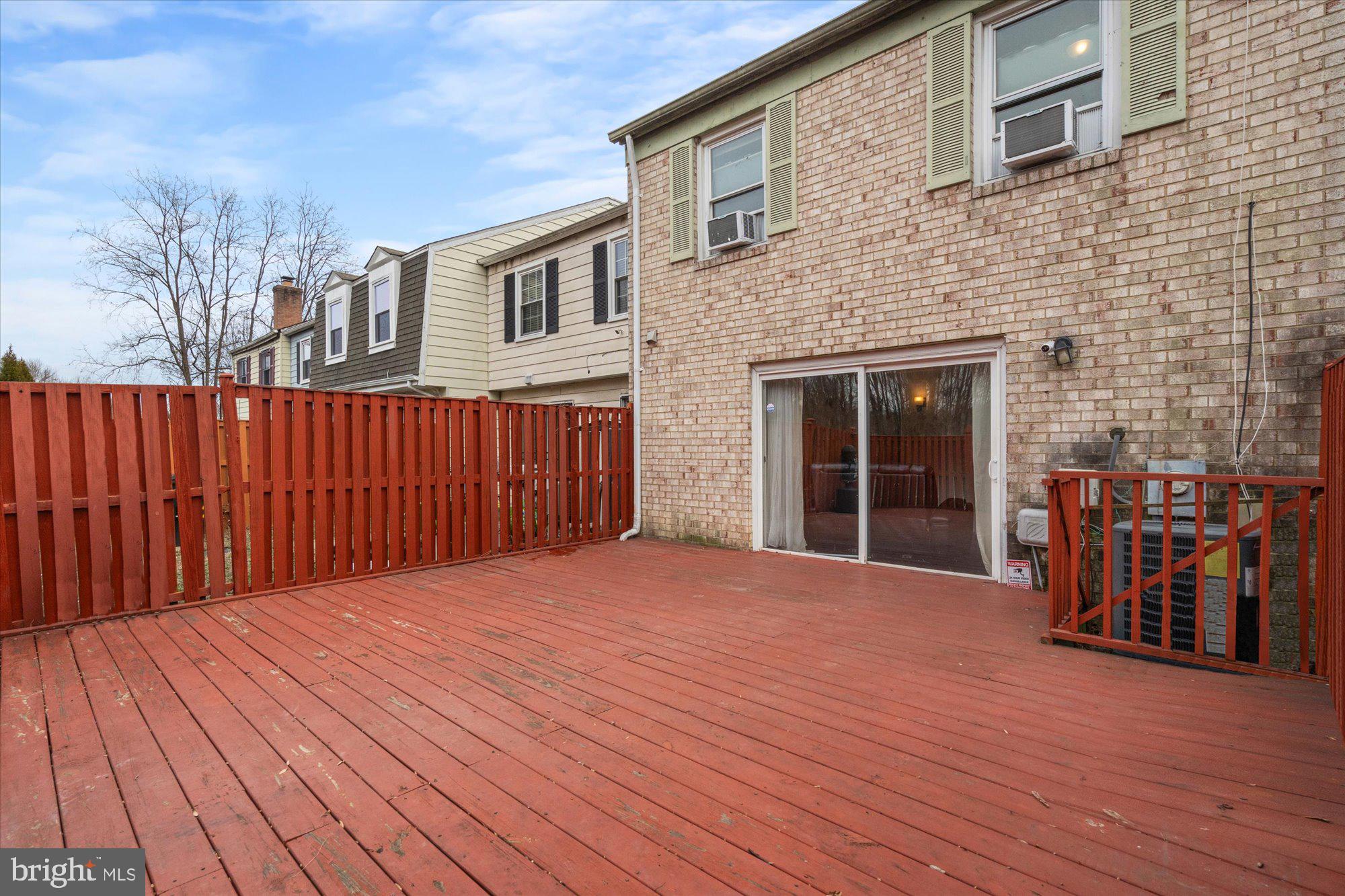 2214 Dawn Ln