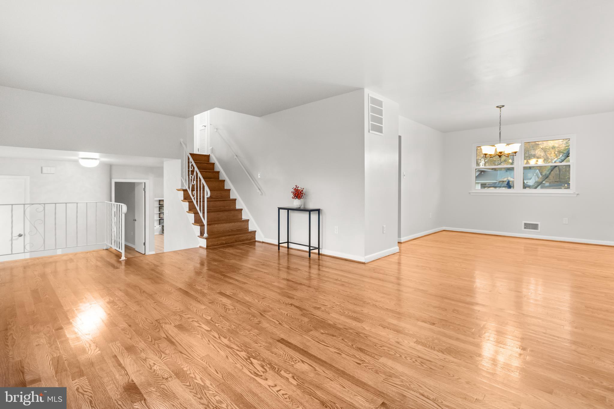11310 Duxbury Dr