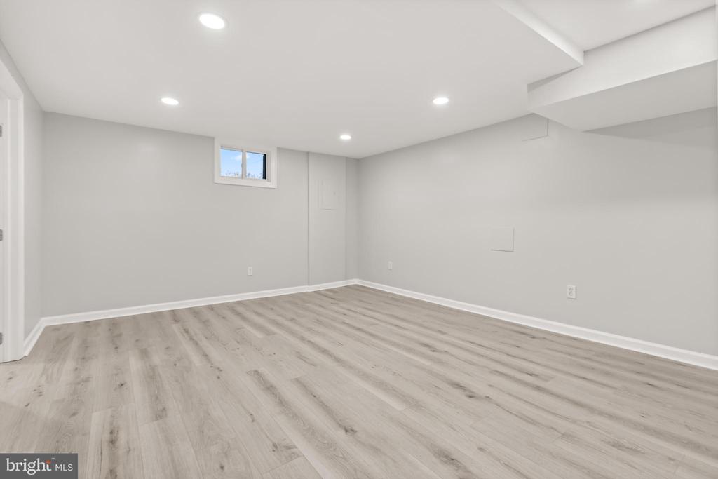 11310 Duxbury Dr