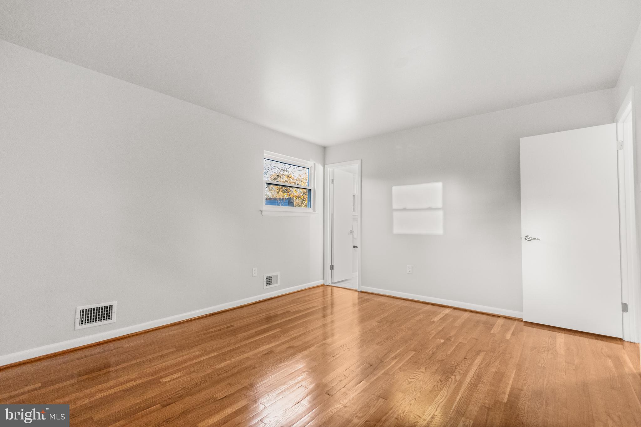 11310 Duxbury Dr