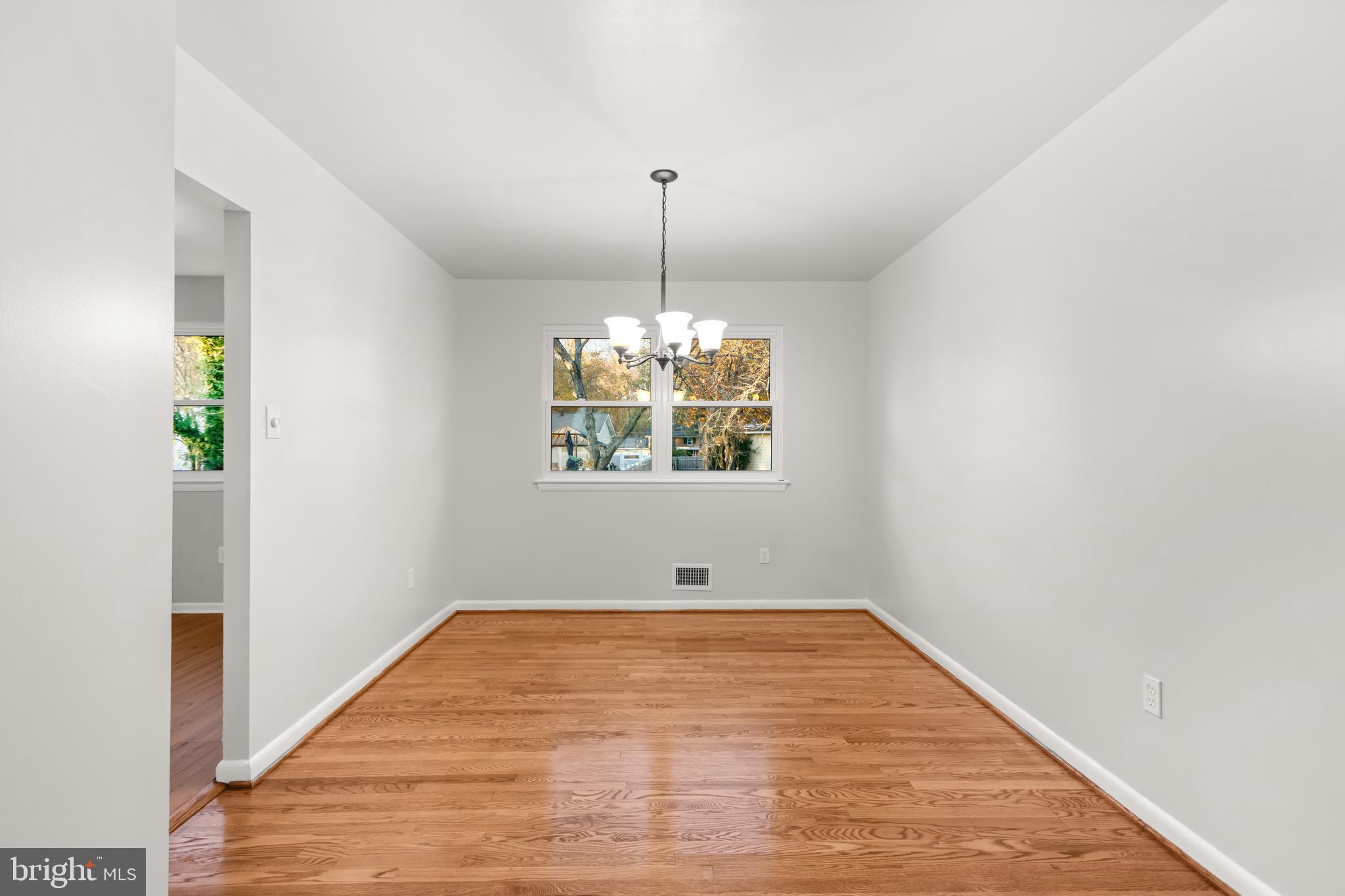 11310 Duxbury Dr