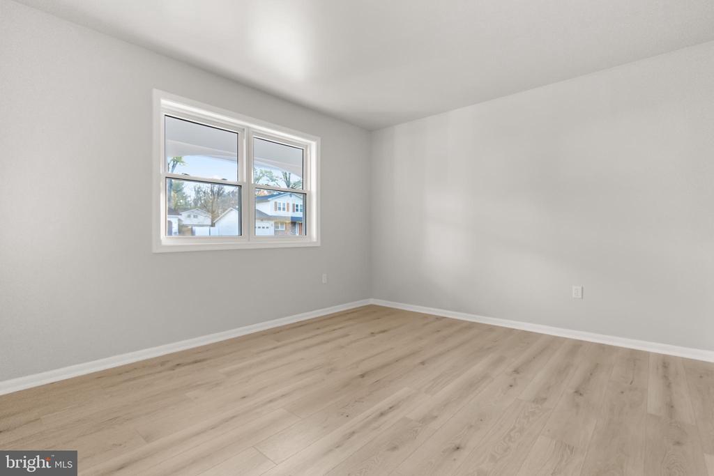 11310 Duxbury Dr