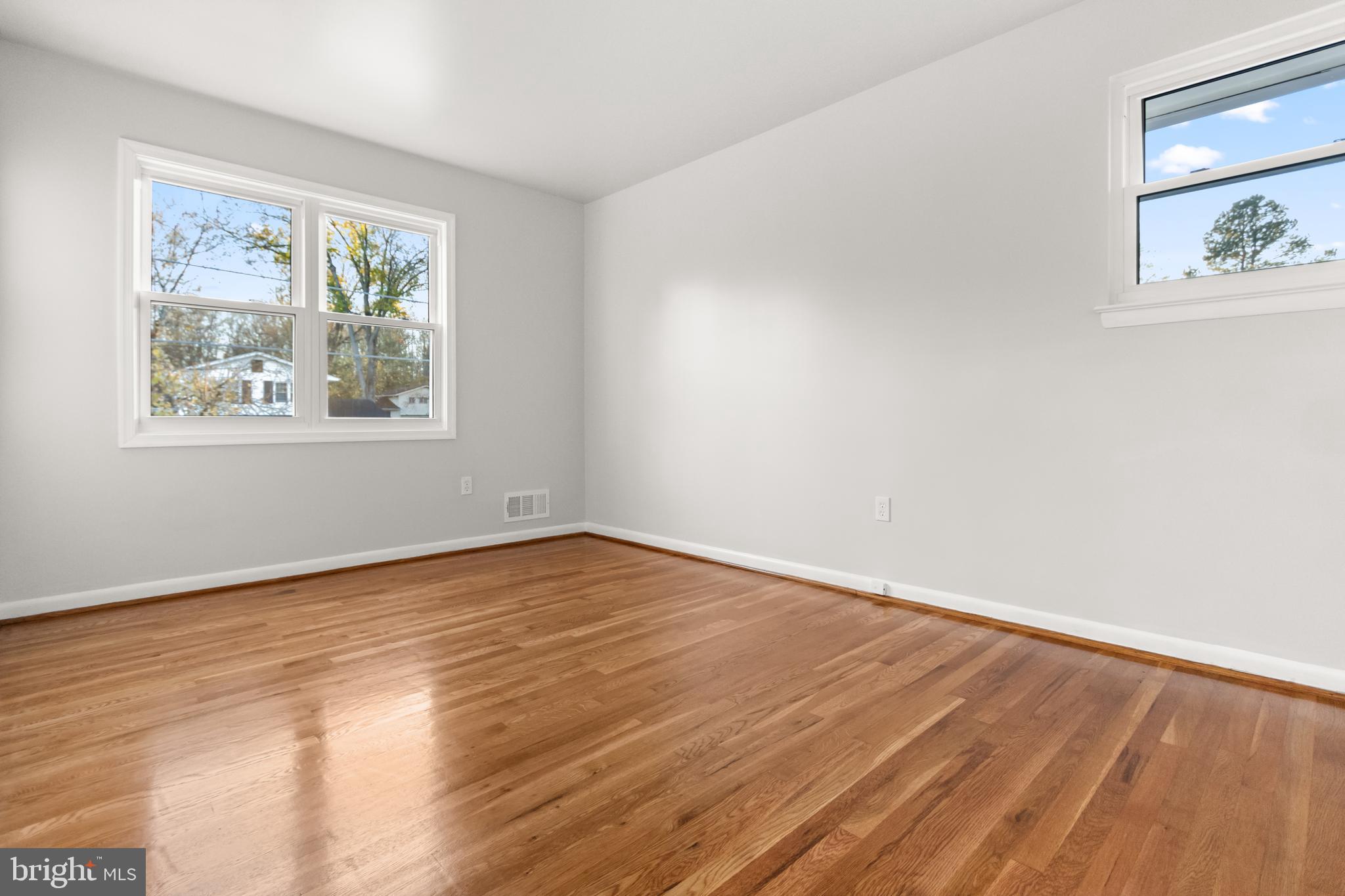11310 Duxbury Dr