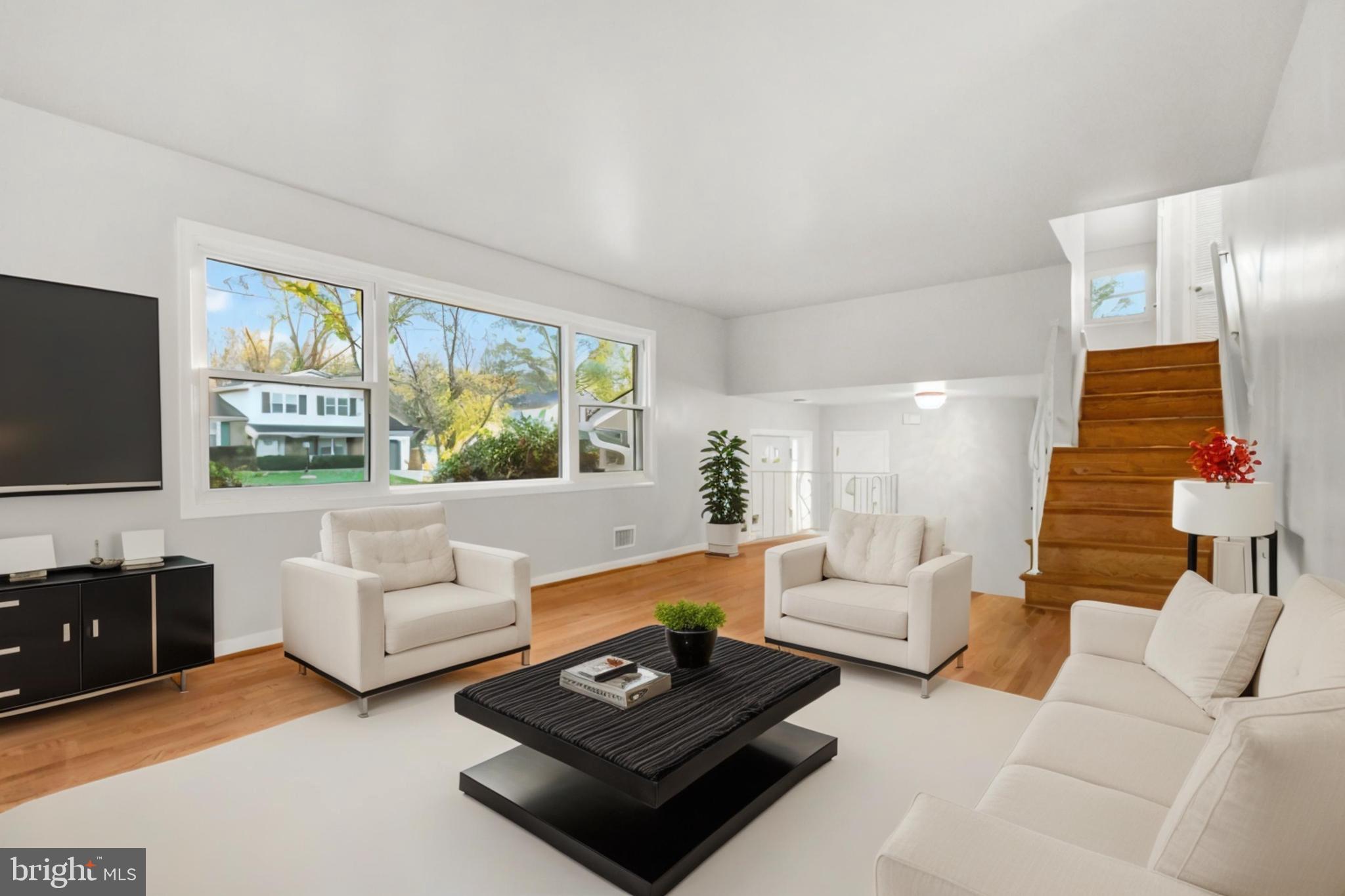 11310 Duxbury Dr