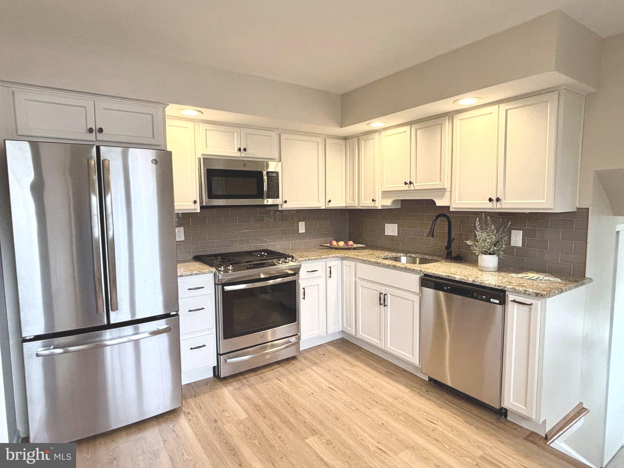 11310 Duxbury Dr