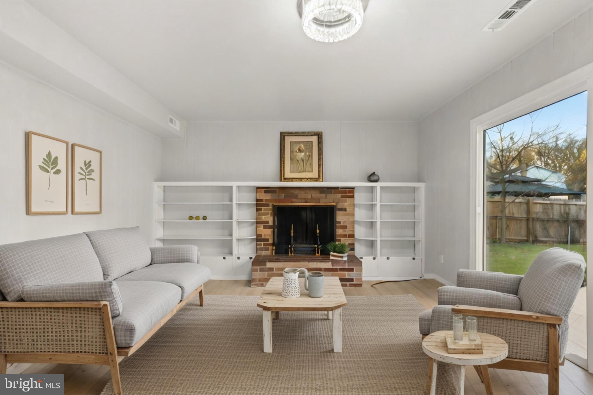11310 Duxbury Dr