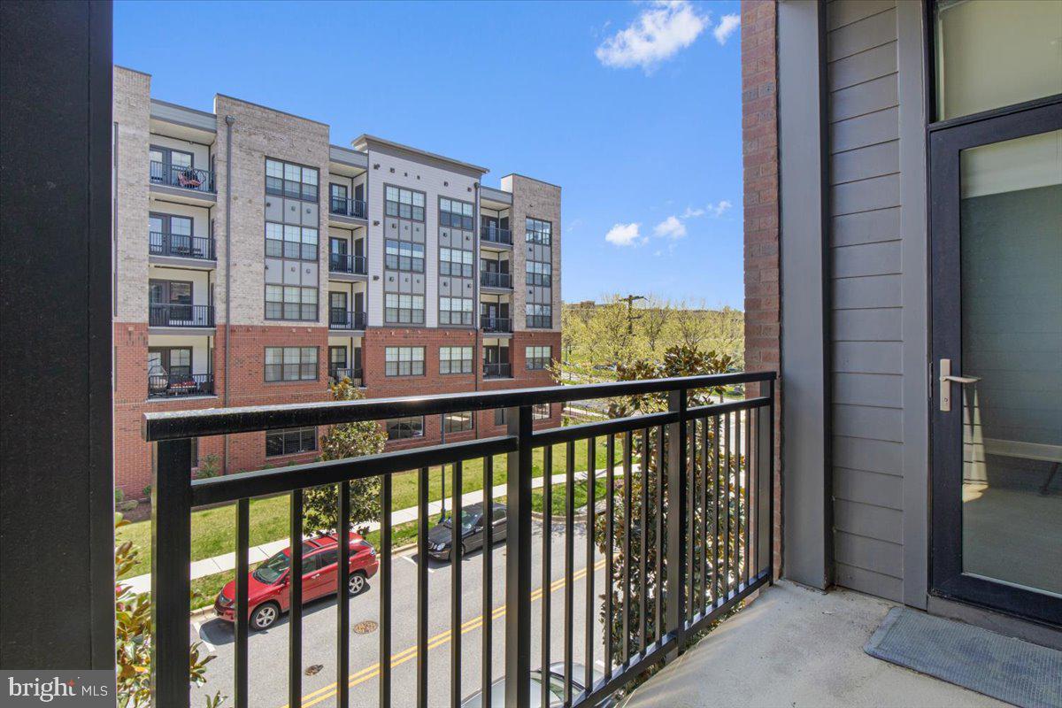 145 Riverhaven Dr #309