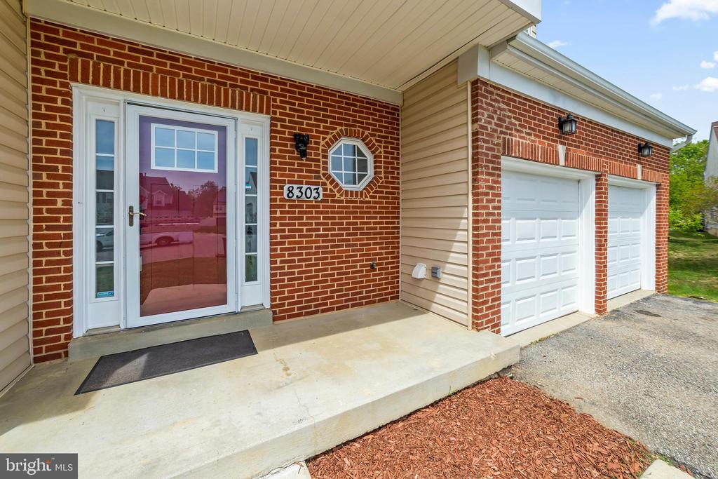 8303 Dillionstone Ct