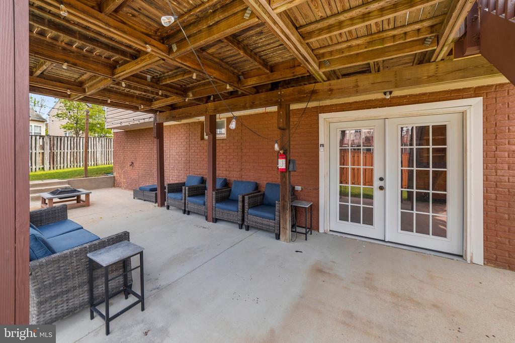 8303 Dillionstone Ct