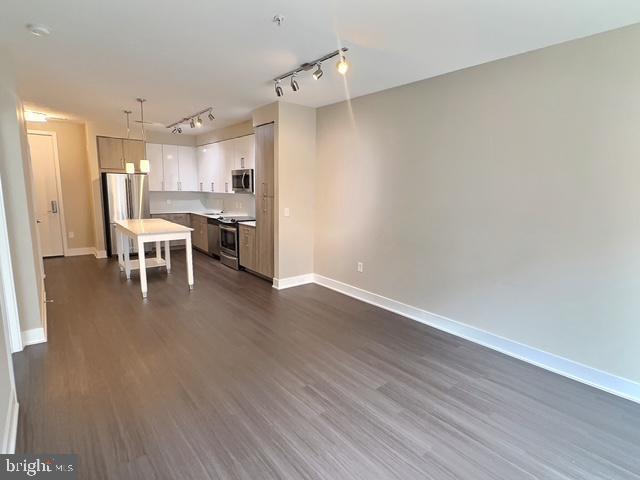 145 Riverhaven Dr #254