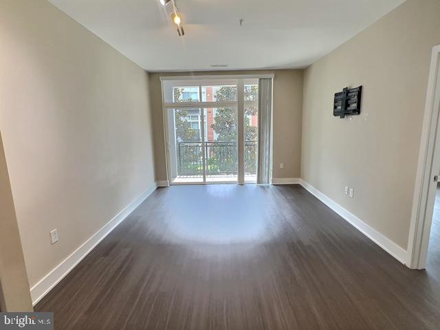 145 Riverhaven Dr #254